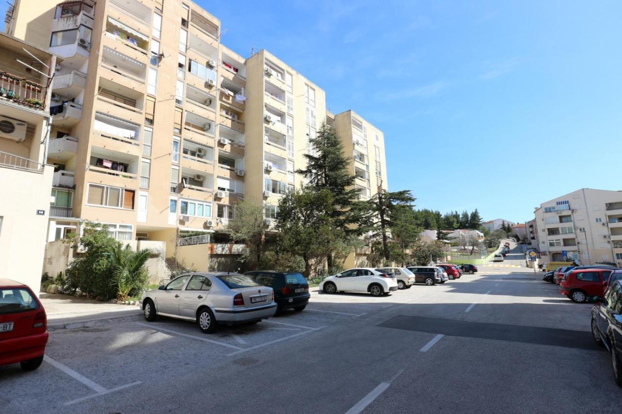 Mali Apartman U Centru 马卡尔斯卡 外观 照片