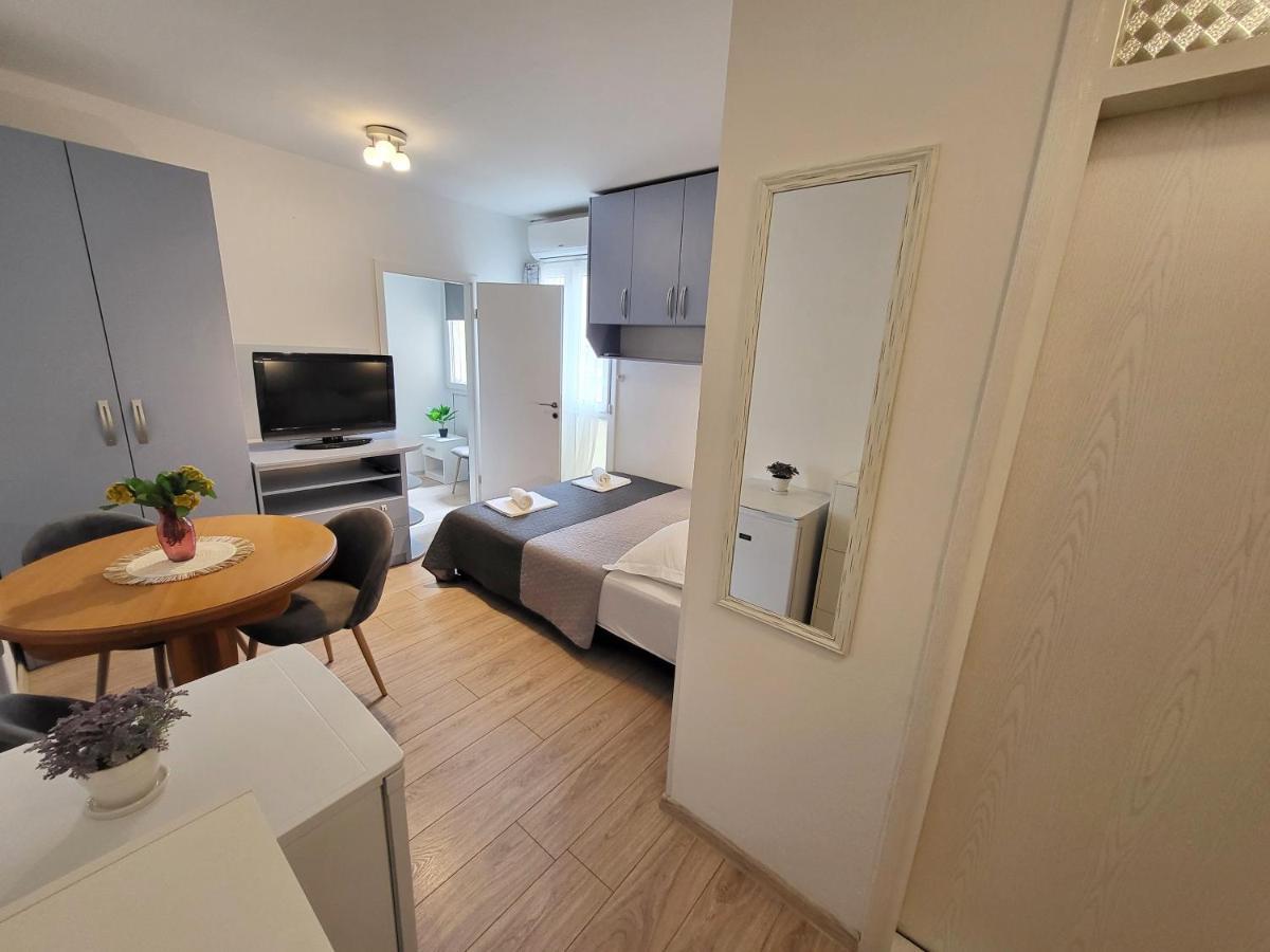 Mali Apartman U Centru 马卡尔斯卡 外观 照片