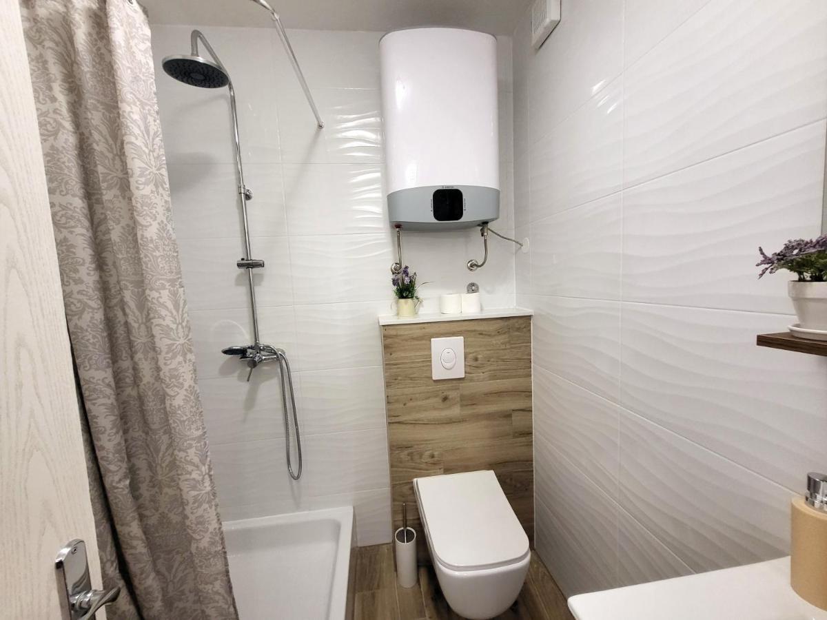 Mali Apartman U Centru 马卡尔斯卡 外观 照片