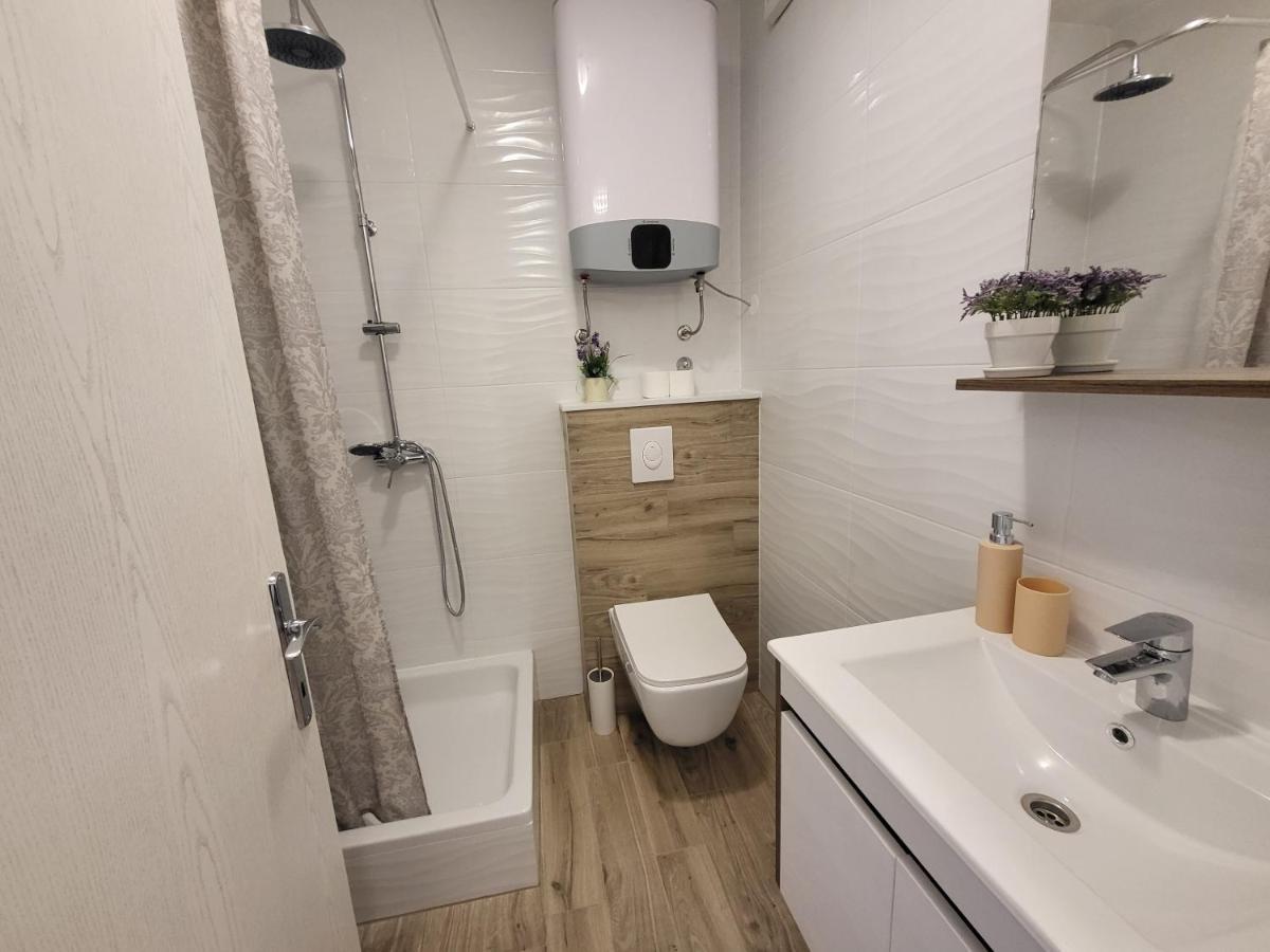 Mali Apartman U Centru 马卡尔斯卡 外观 照片