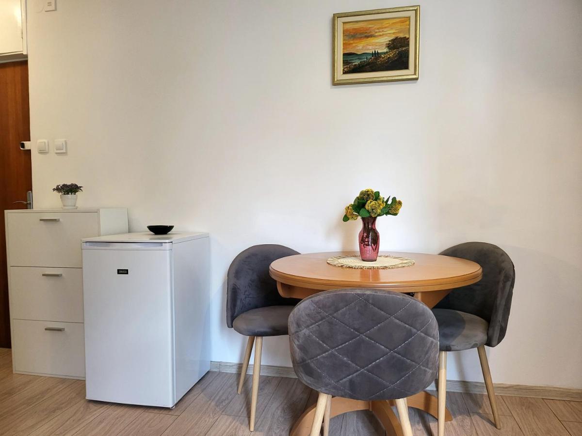 Mali Apartman U Centru 马卡尔斯卡 外观 照片